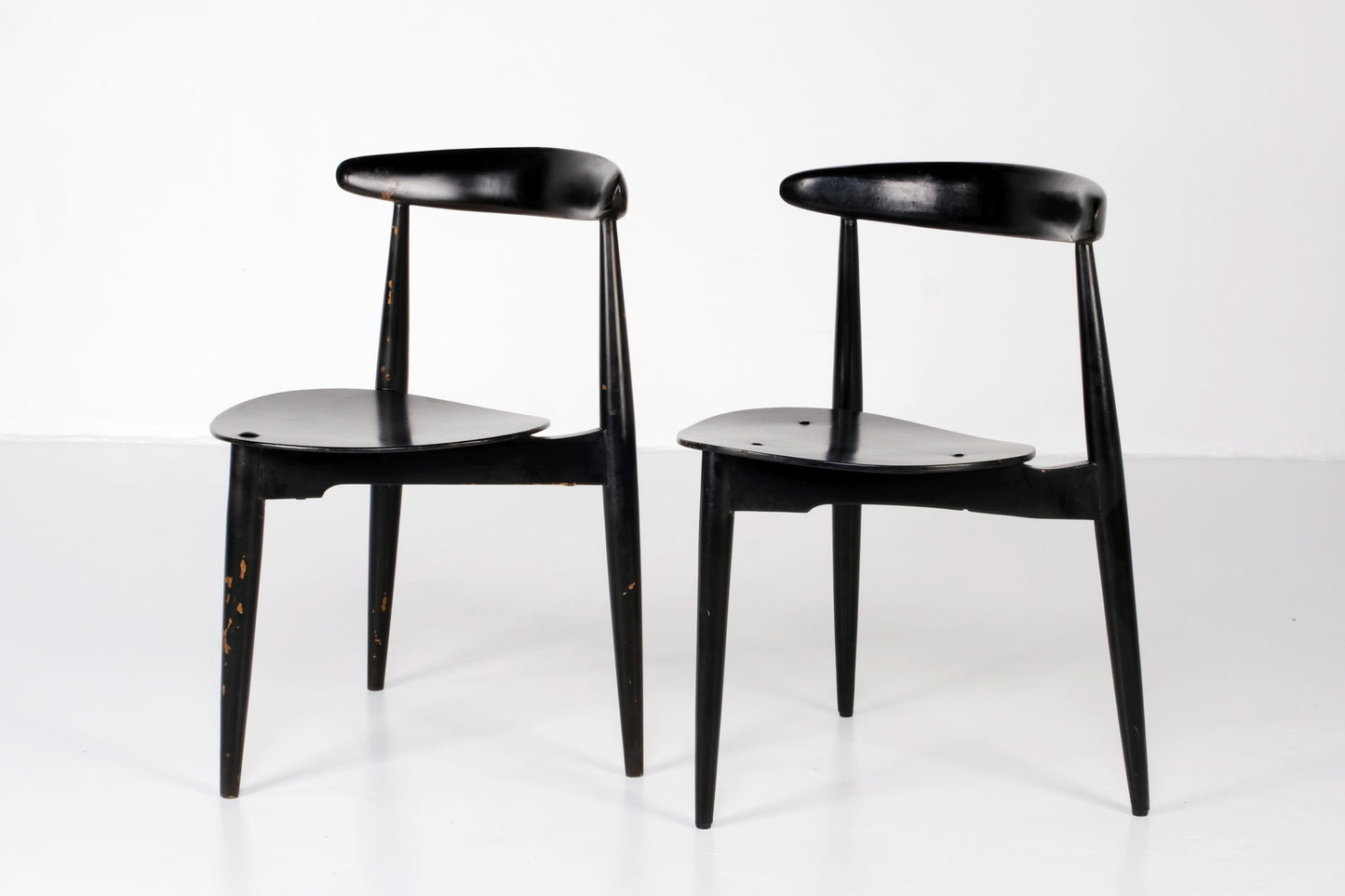 VINTAGE WOODEN ARMLESS COFFEE CHAIRS