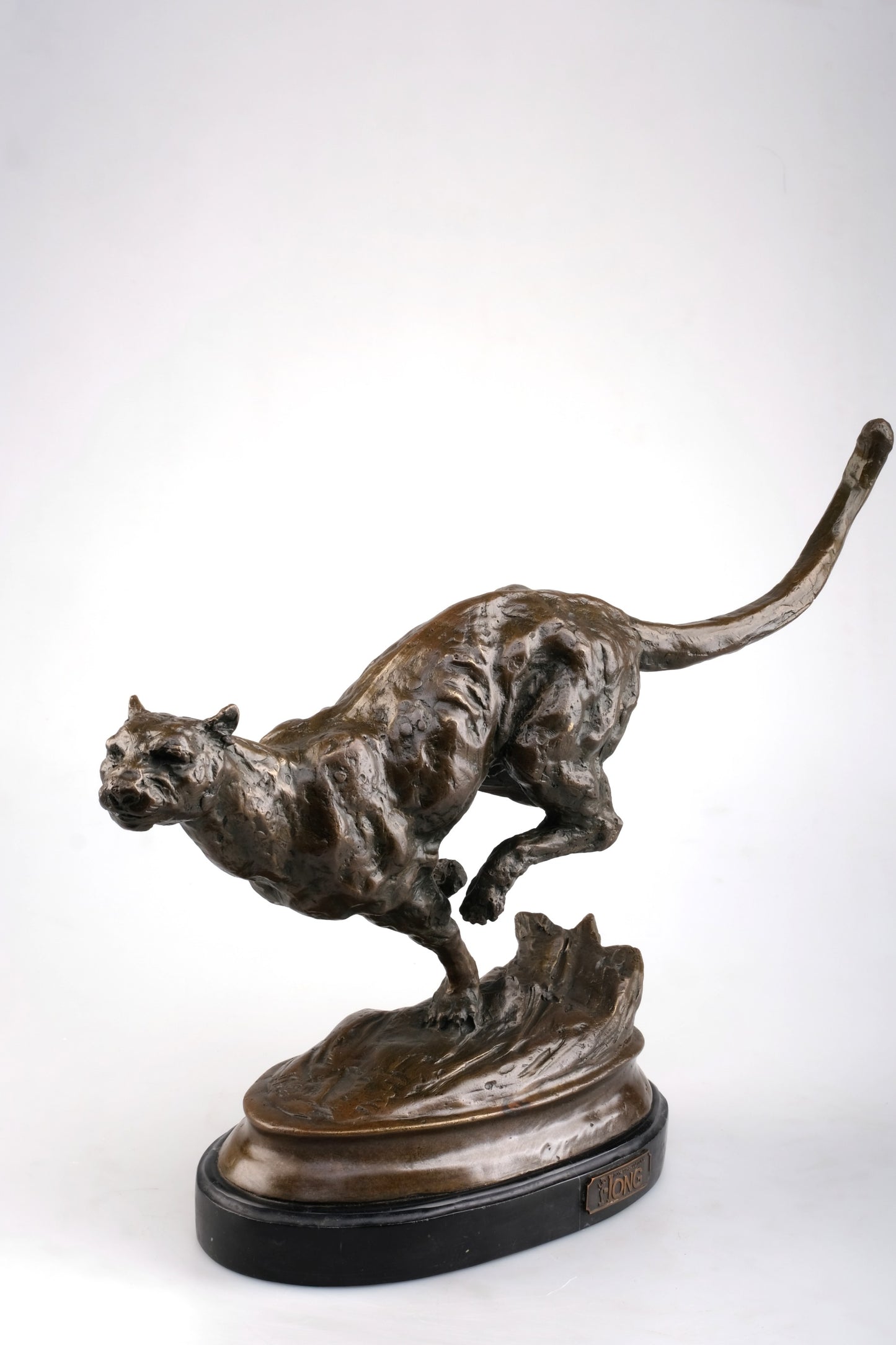 ART DECO “RUNNING CHEETAH”
