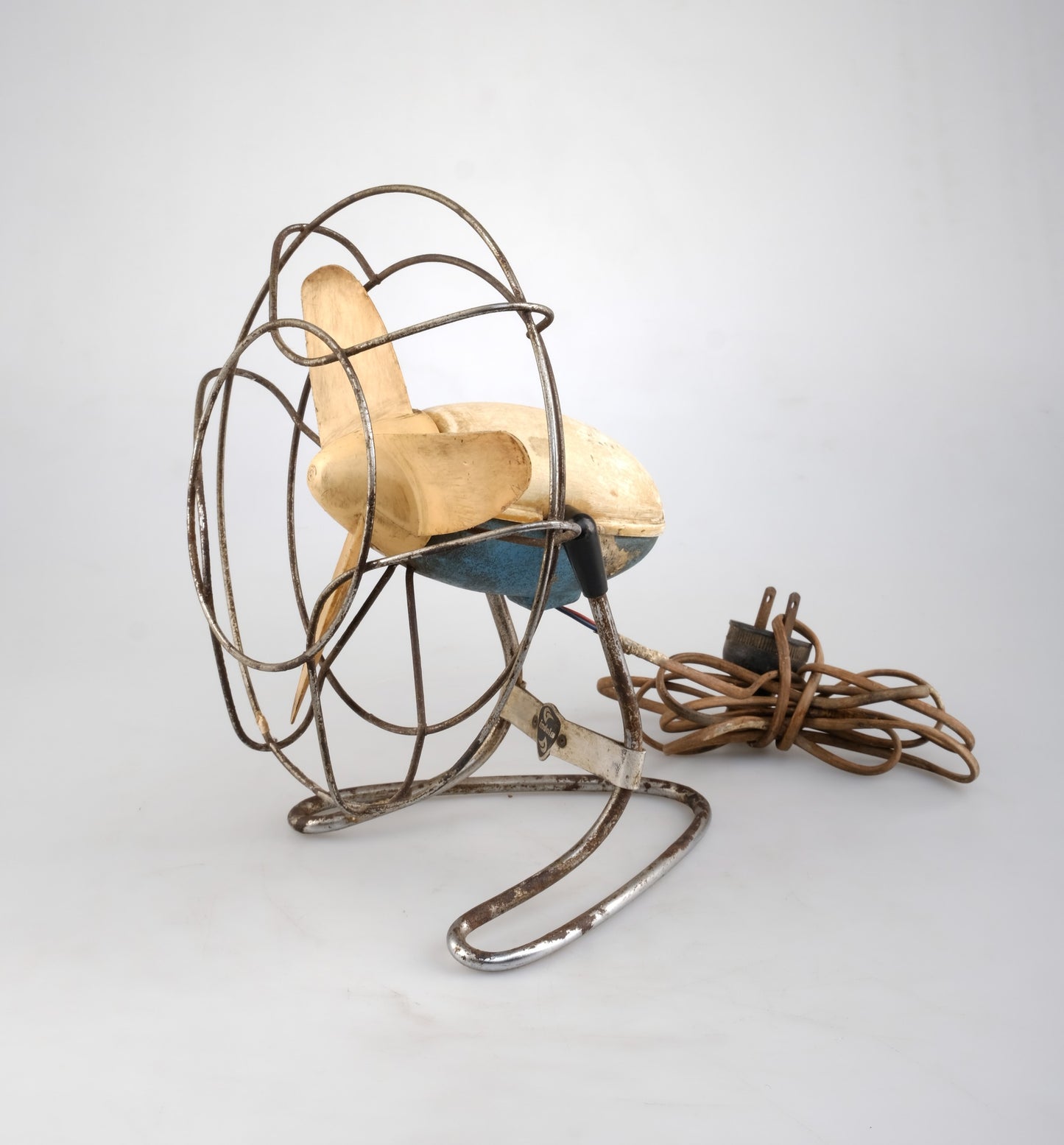 VINTAGE INDOLA ELECTRIC DESK FAN
