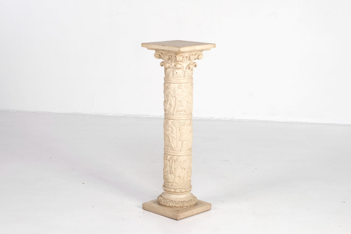 CORENTHIAN COLOMN PEDESTAL