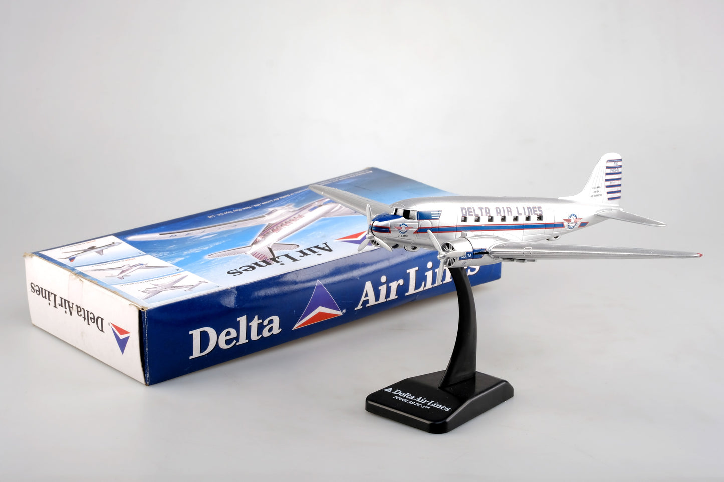 DELTA AIRLINES NC 28341 NO.41 U.S MAIL AM 24 AIR EXPRESS