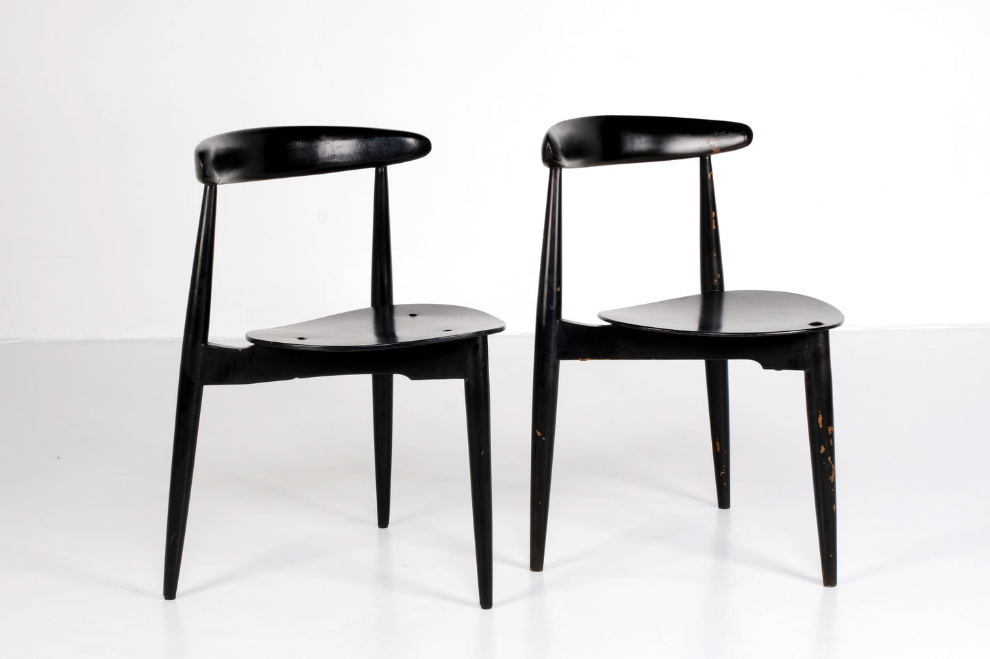 VINTAGE WOODEN ARMLESS COFFEE CHAIRS