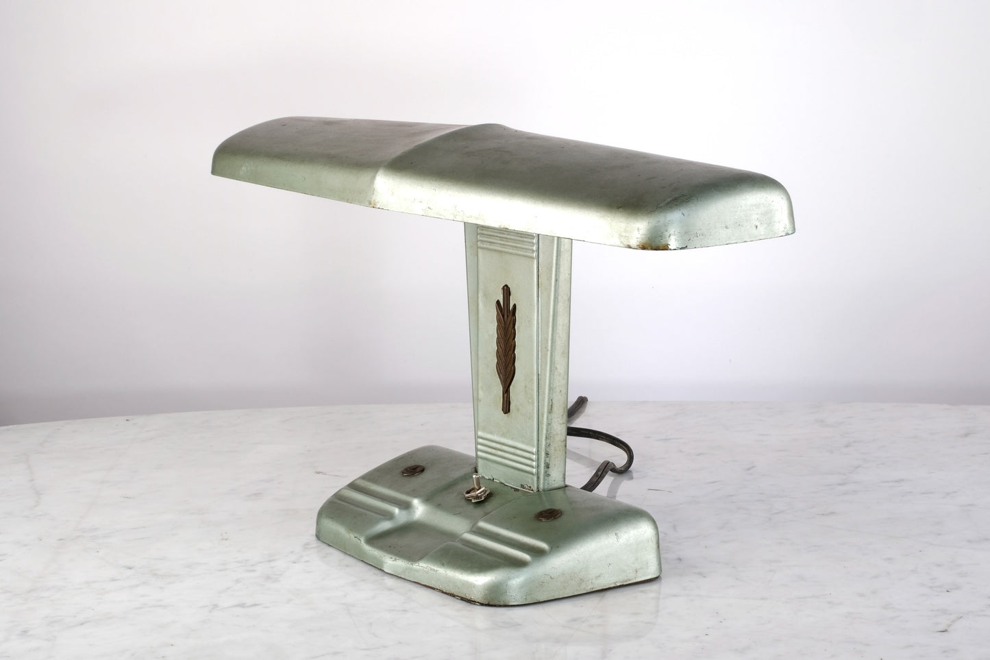 OLIVE MID-CENTURY DESK LAMP