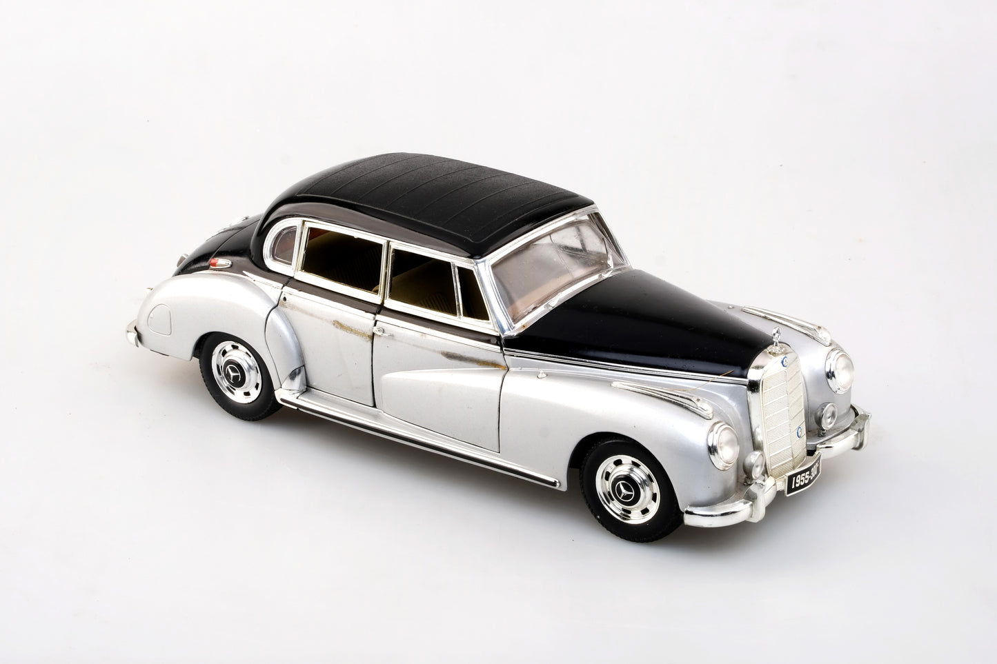 MERCEDES BENZ LIMOUSINE TYP300C