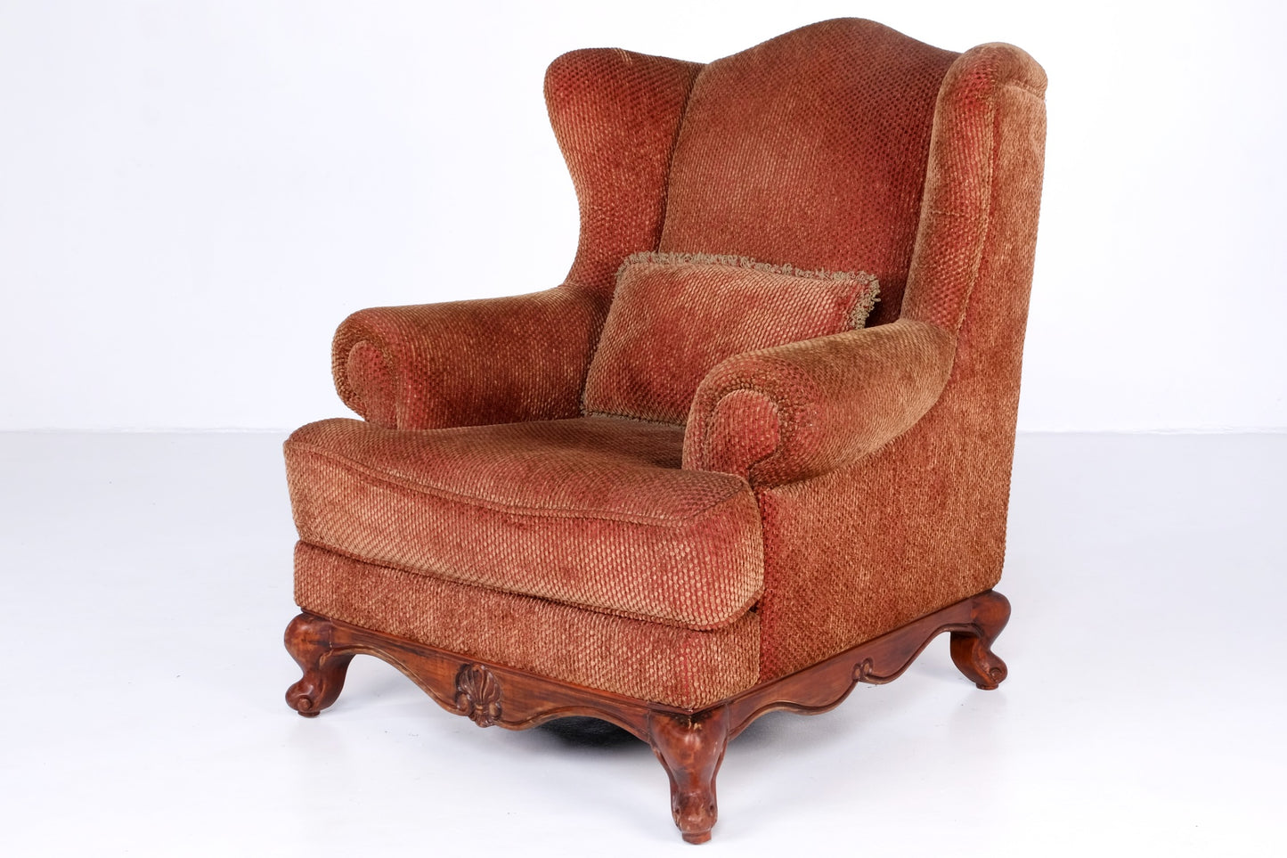 ENGLISH WINGBACK ARMCHAIR