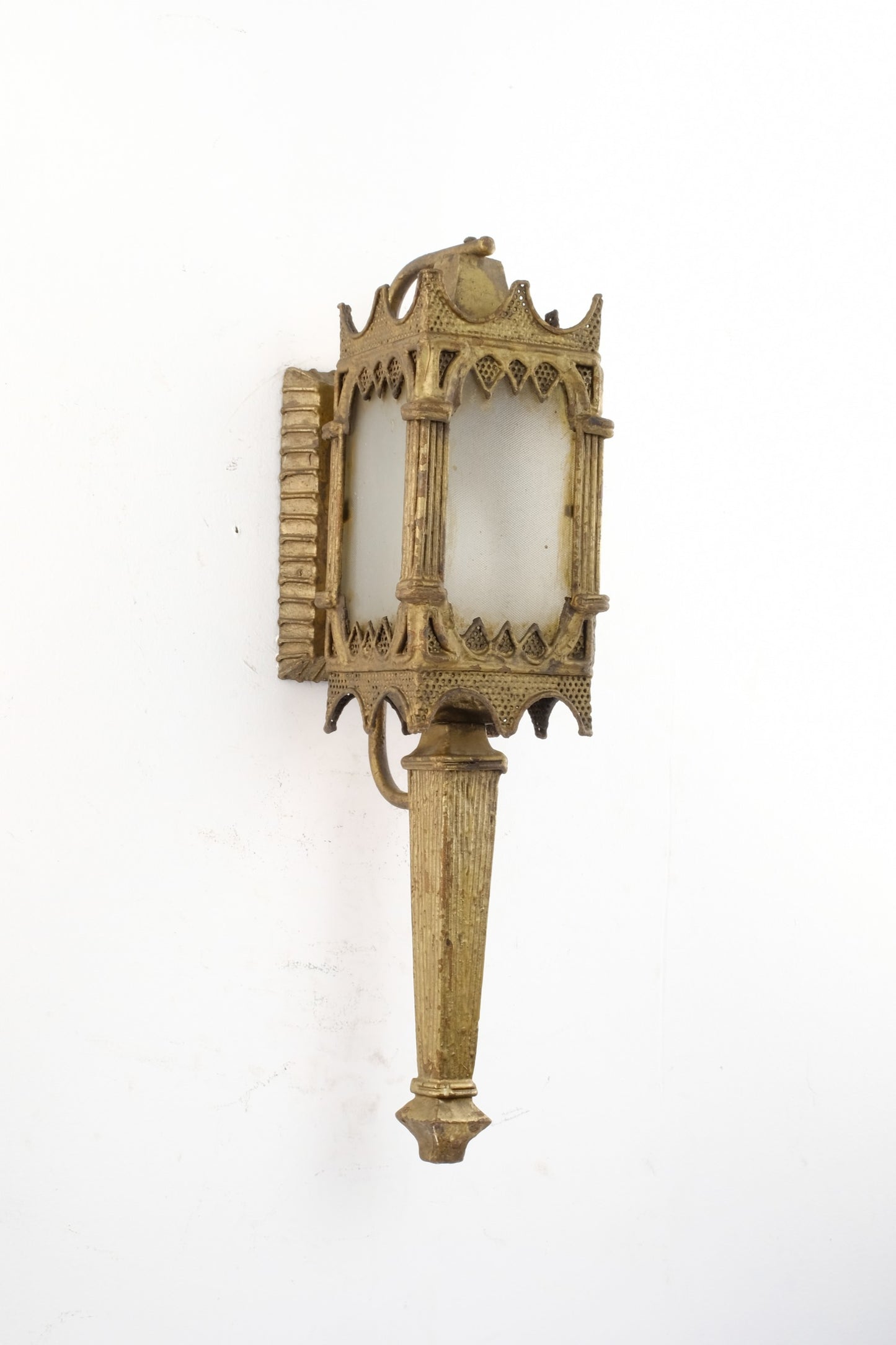 GOLDEN COPPER CHATEAU GOTHIC WALL LAMP