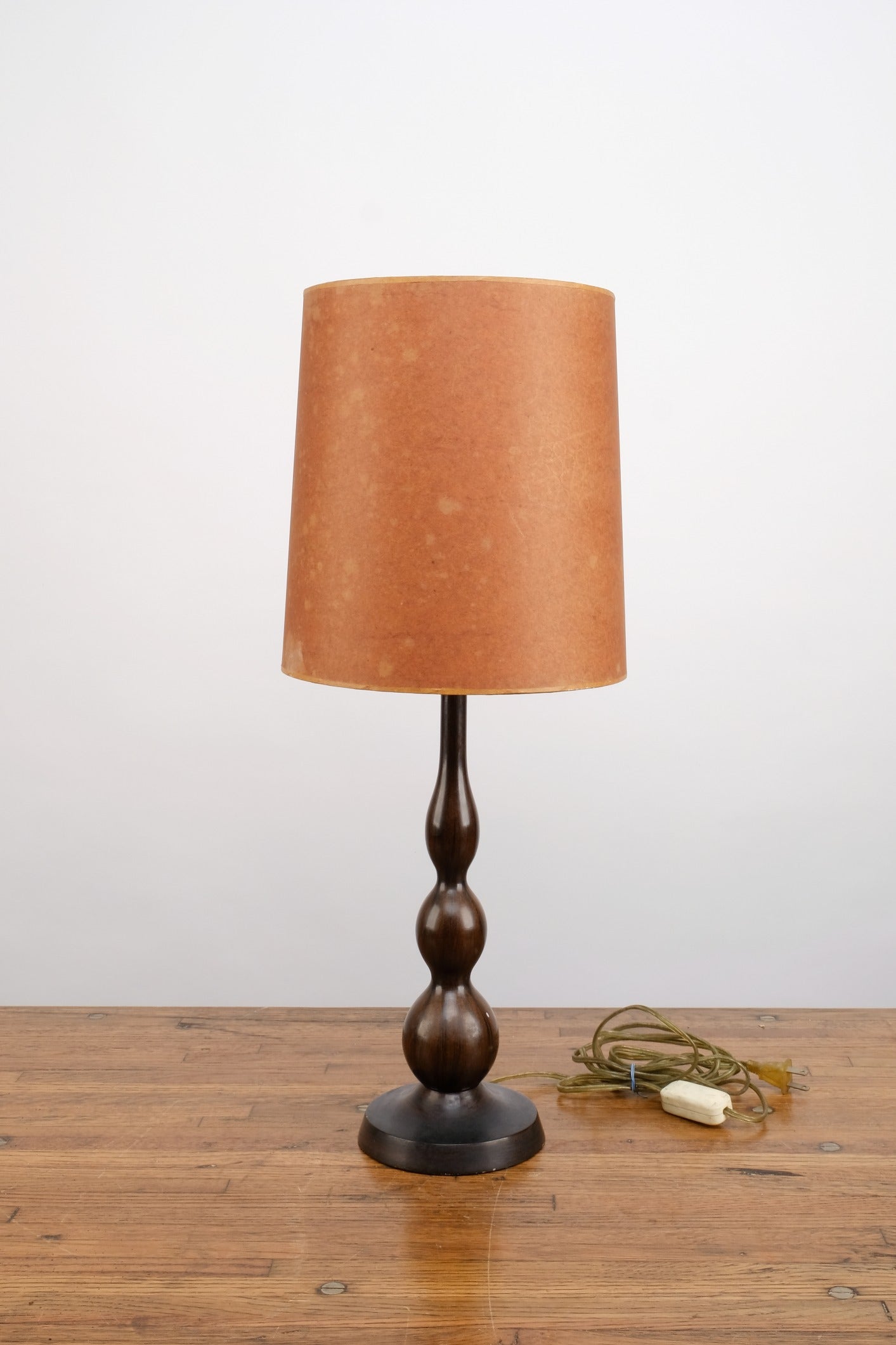 TEAR DROP STYLE BASE WOODEN TABLE LAMPSHADE