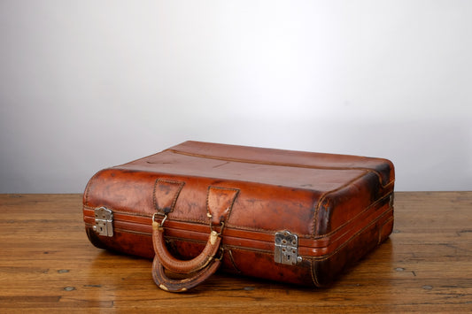 THE LITTLE COLONEL SUITCASE