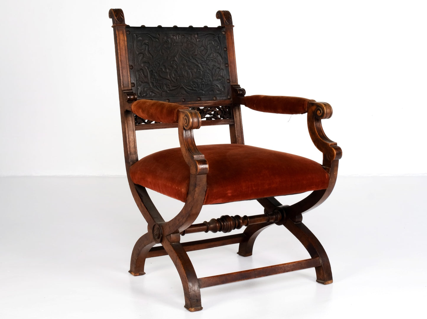 ANTIQUE ART DECO ITALIAN RENAISSANCE STYLE ARMCHAIR