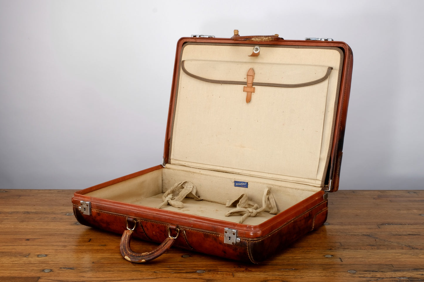 THE LITTLE COLONEL SUITCASE