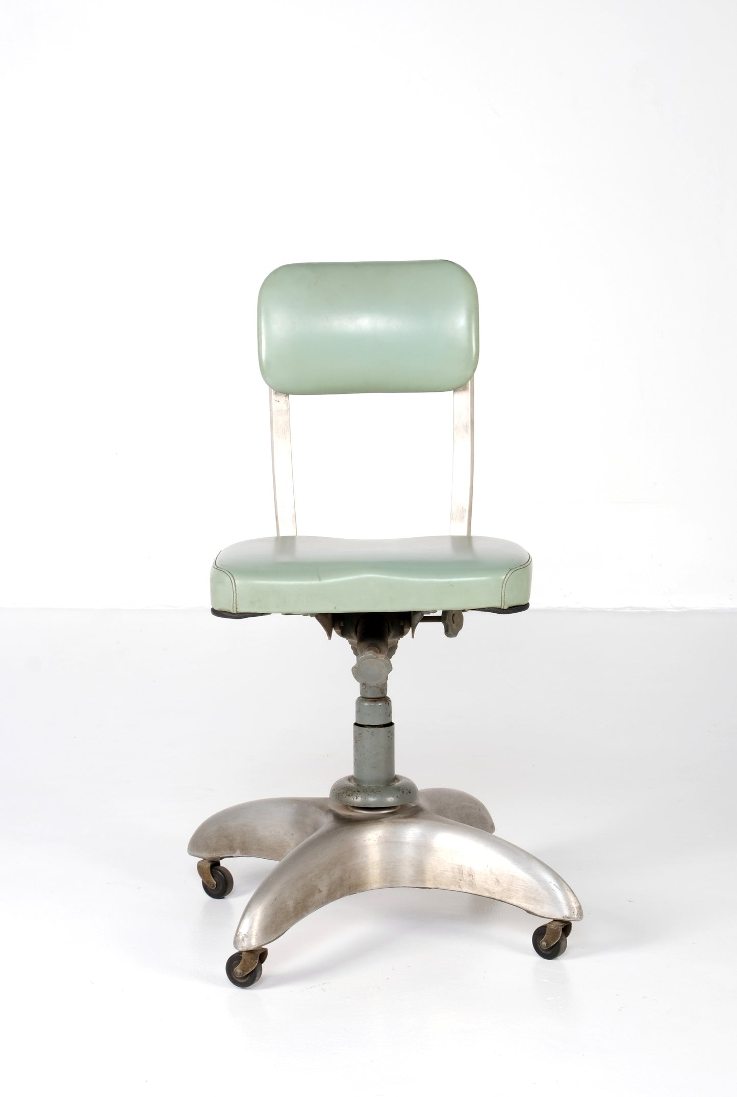 INDUSTRIAL OFFICE SWIVEL ARMLESS CHAIR BY: GOODFORM