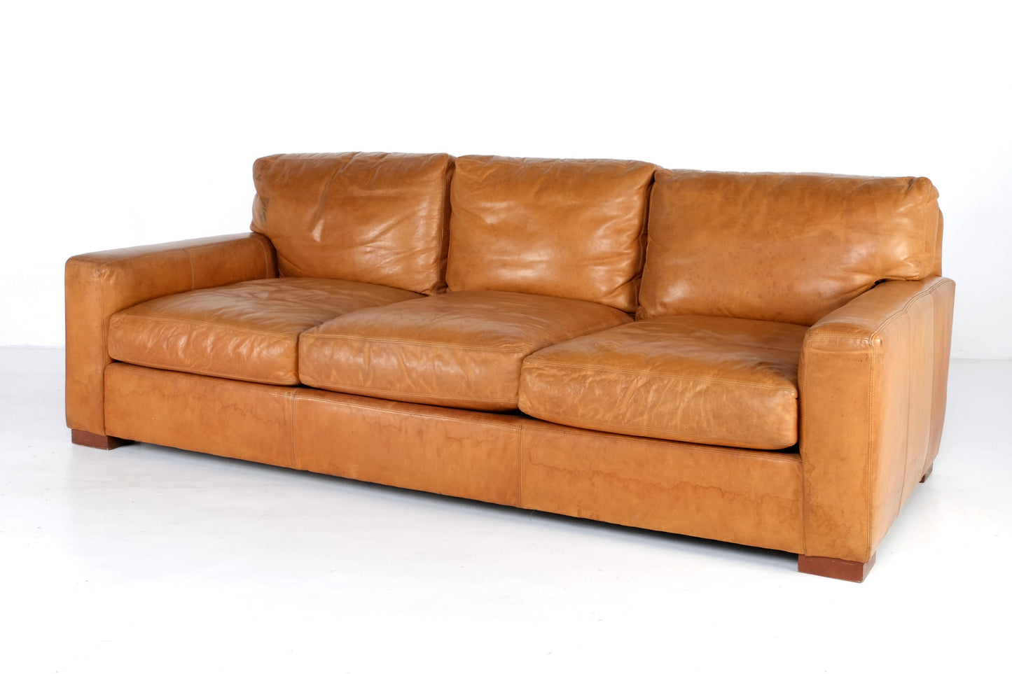 CLASSIC CENTER COUCH FROM RESTORATION HARDWARE