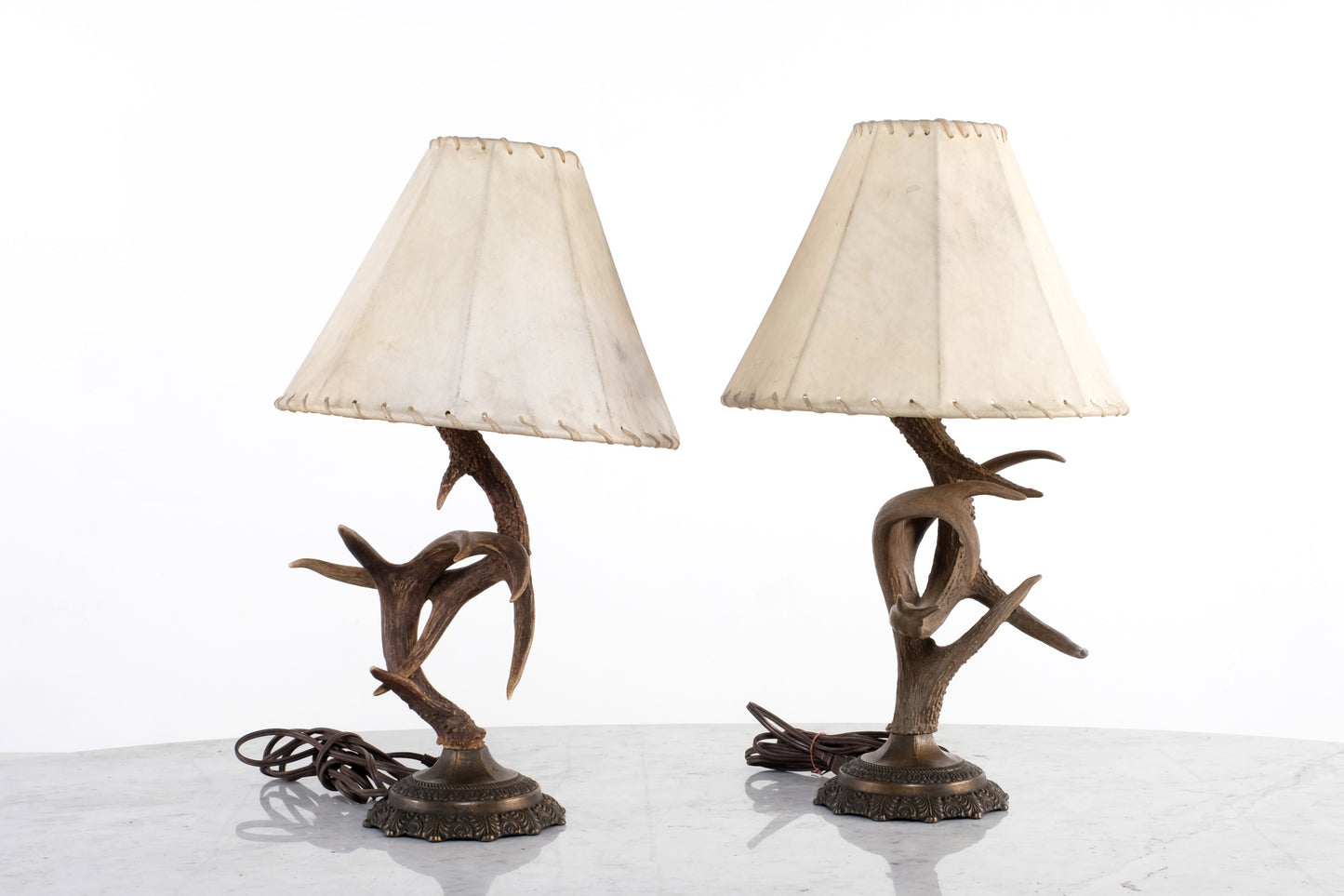 WHITETAIL DEER ANTHLER HORN LAMPSHADE