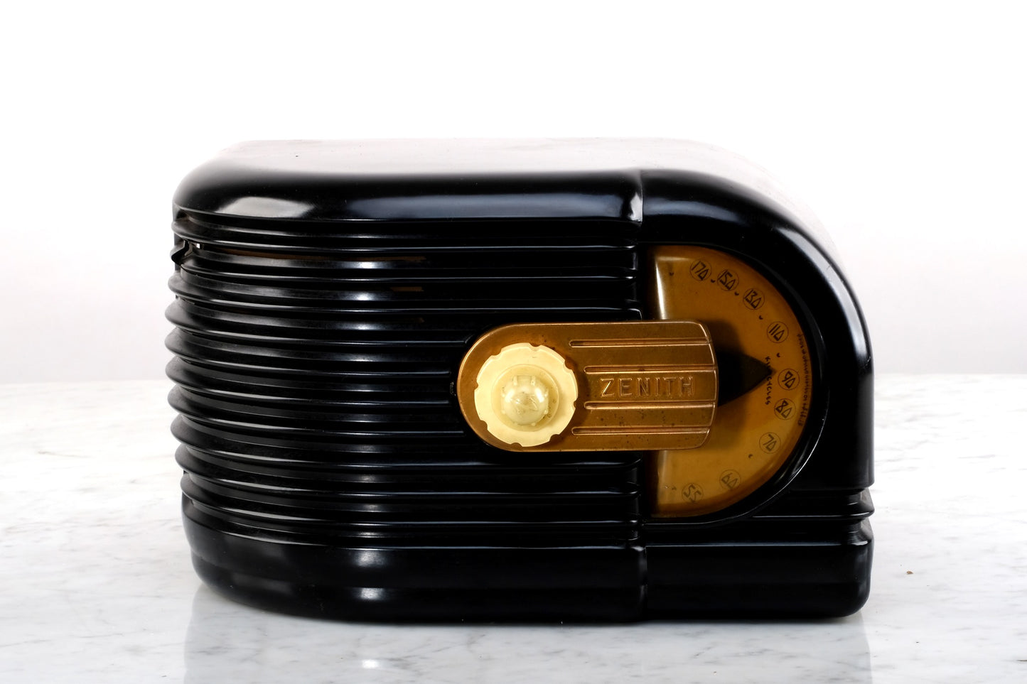 ZENITH RADIO