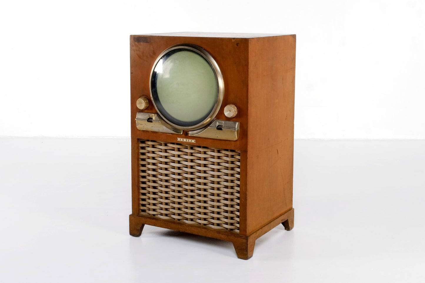 ZENITH 28T960