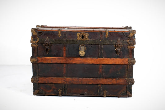 WOODEN STEAMER TRUNK/CHEST