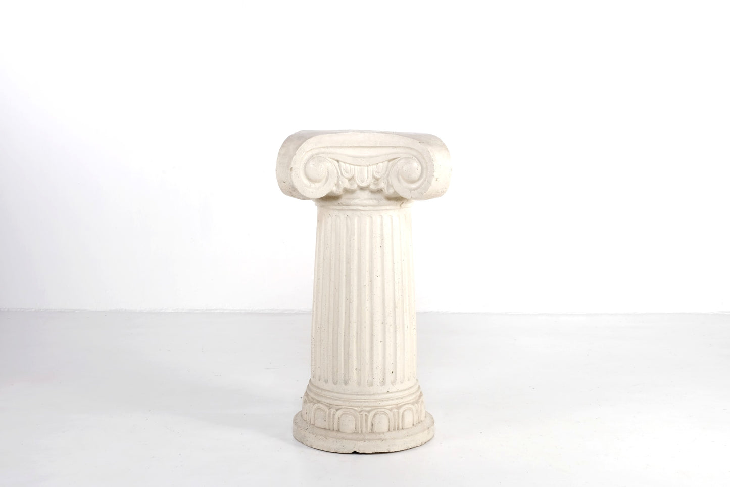 ROMAN COLOMN PEDESTAL