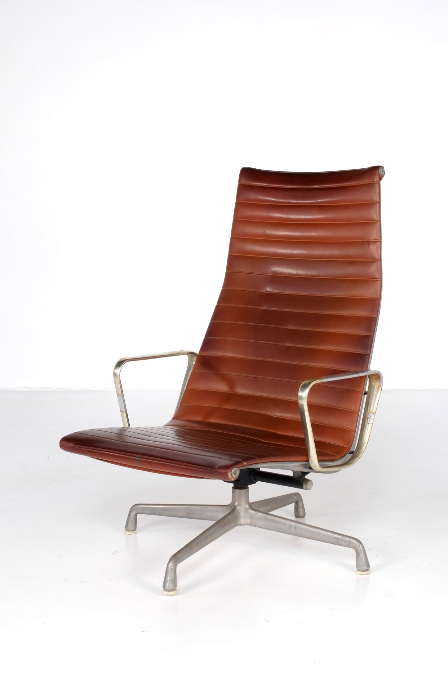 EAMES 116 EASY OFFICE CHAIR