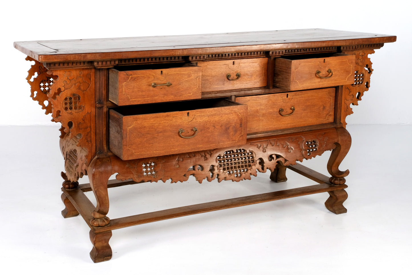 ANTIQUE CHINESE CONSOLE / SIDEBOARD (ALTAR)