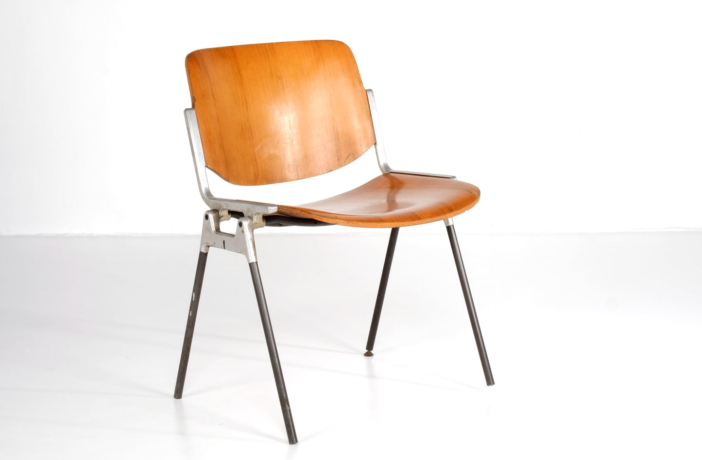 VINTAGE IRON CAST STACKING CHAIR BY: JSC CASTELLI