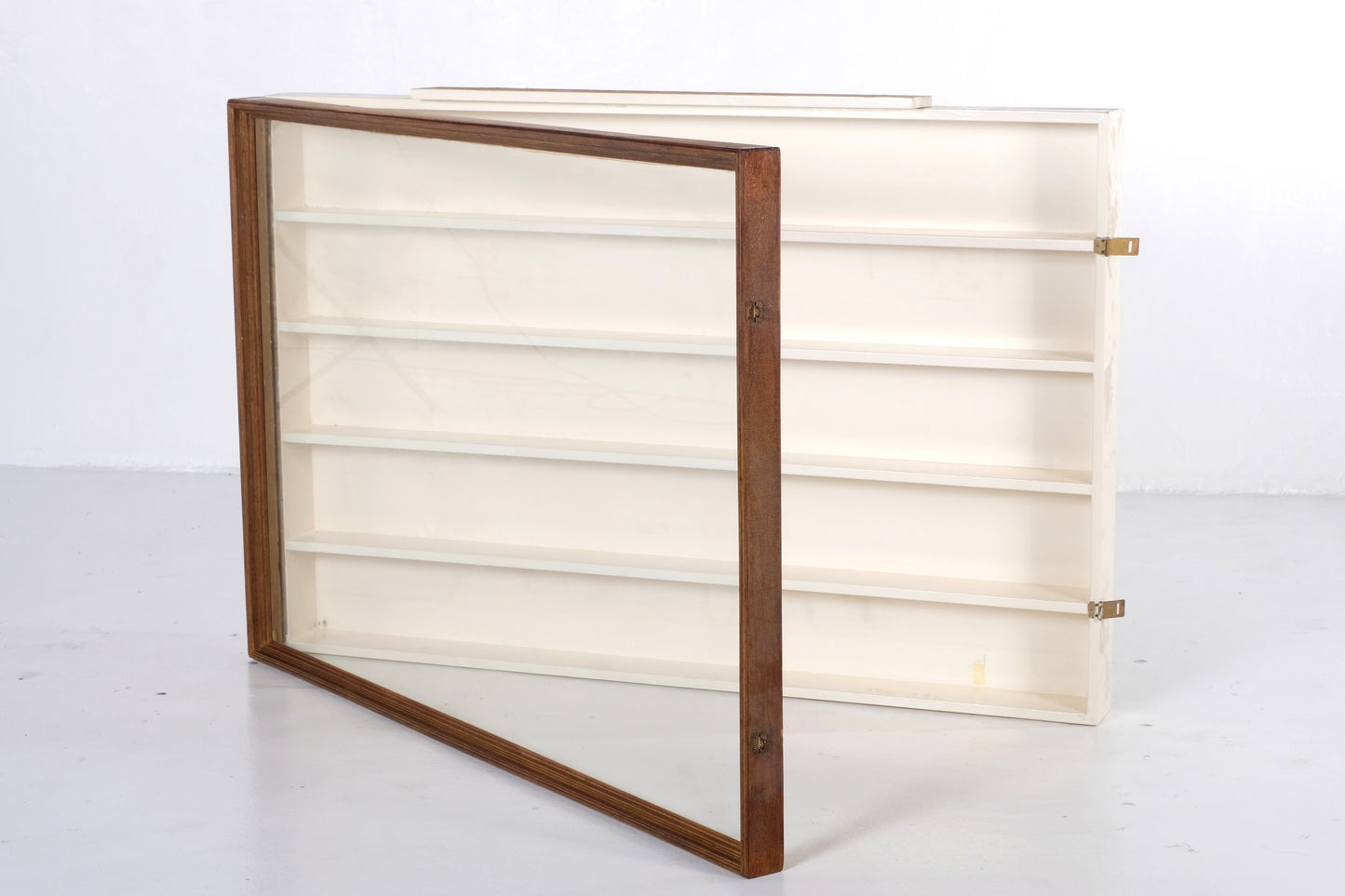 WALL MOUNT DISPLAY CABINET