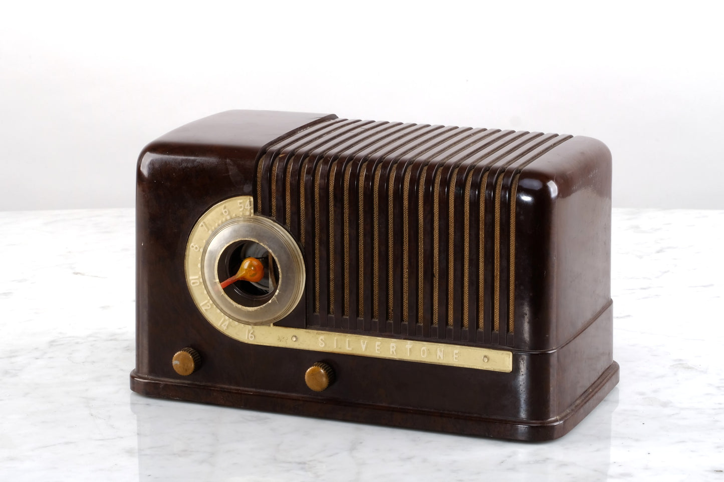 SILVERTONE RADIO