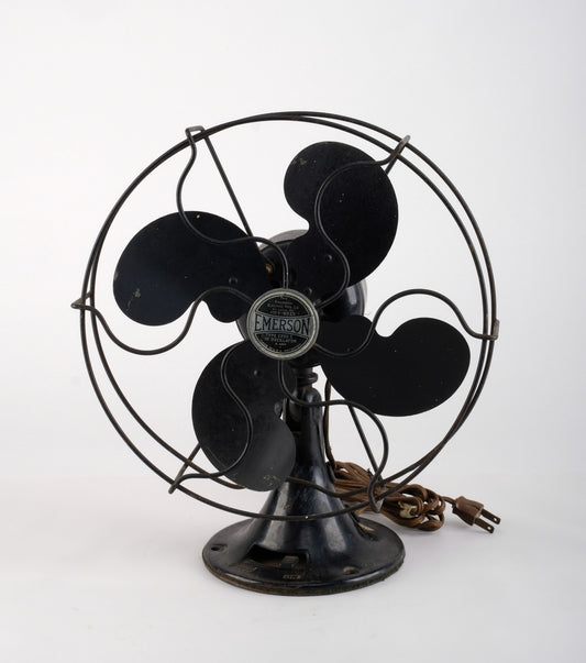 EMERSON OSCILLATING DESK ELECTRIC FAN