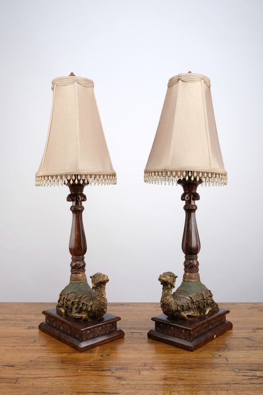CAMEL STATUE DESK LAMP