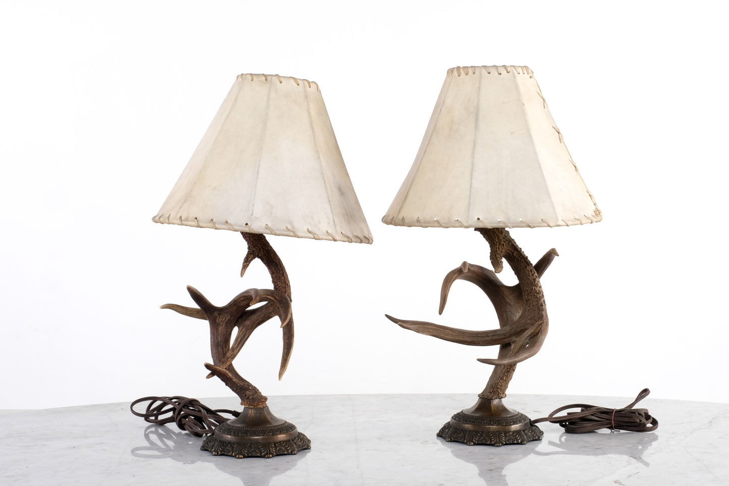 WHITETAIL DEER ANTHLER HORN LAMPSHADE