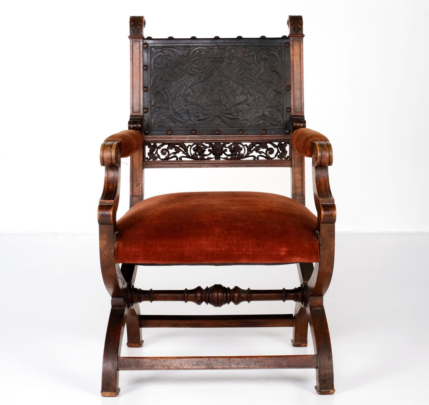 ANTIQUE ART DECO ITALIAN RENAISSANCE STYLE ARMCHAIR