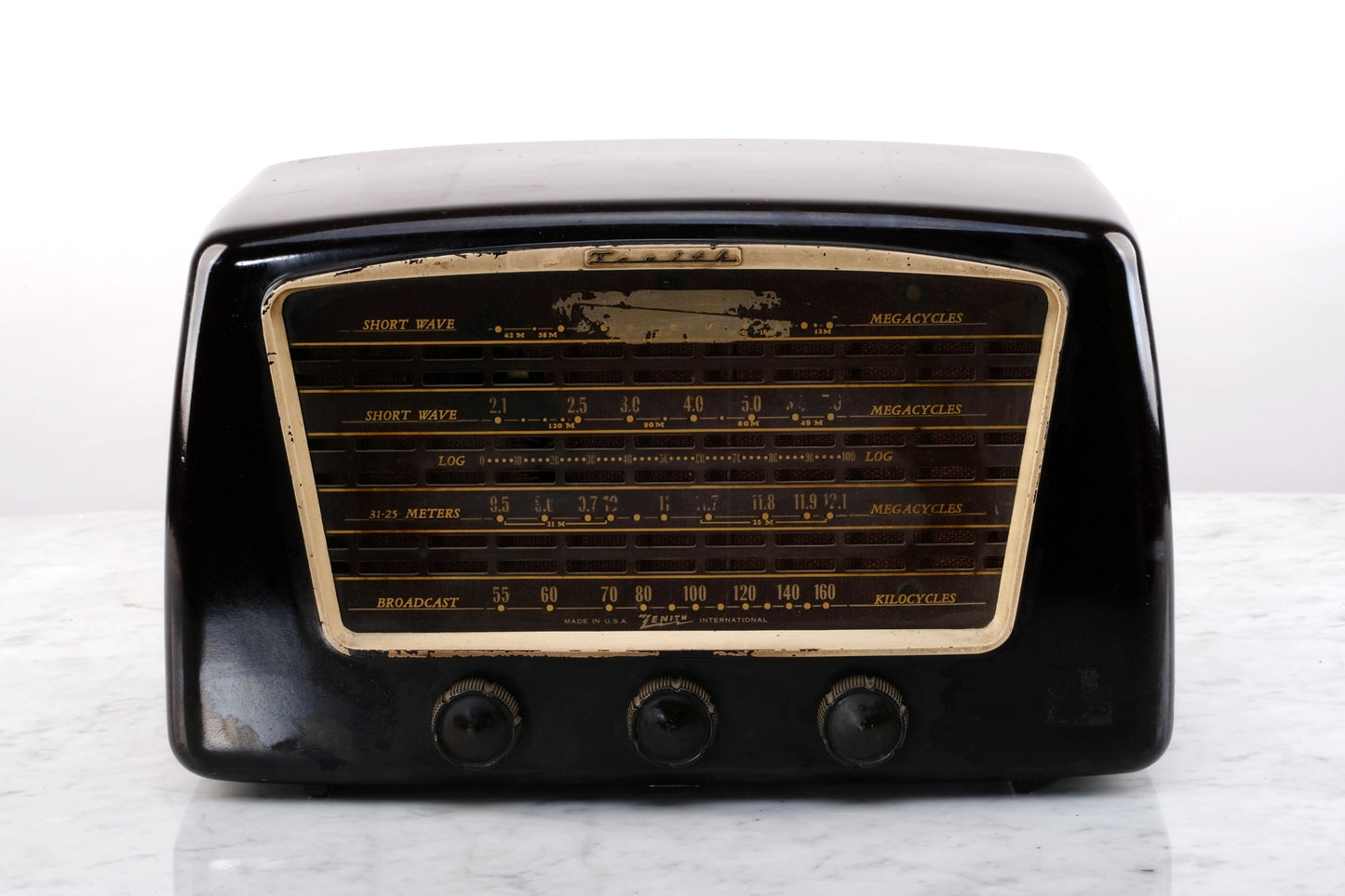 ZENITH RADIO