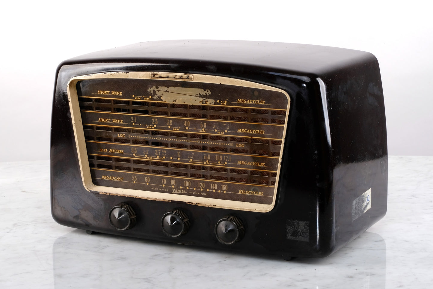 ZENITH RADIO