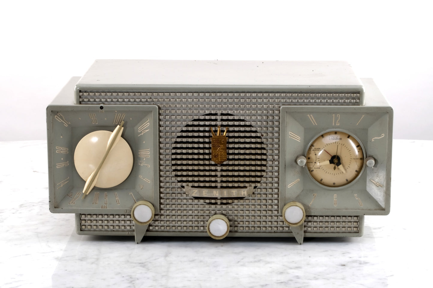 ZENITH RADIO