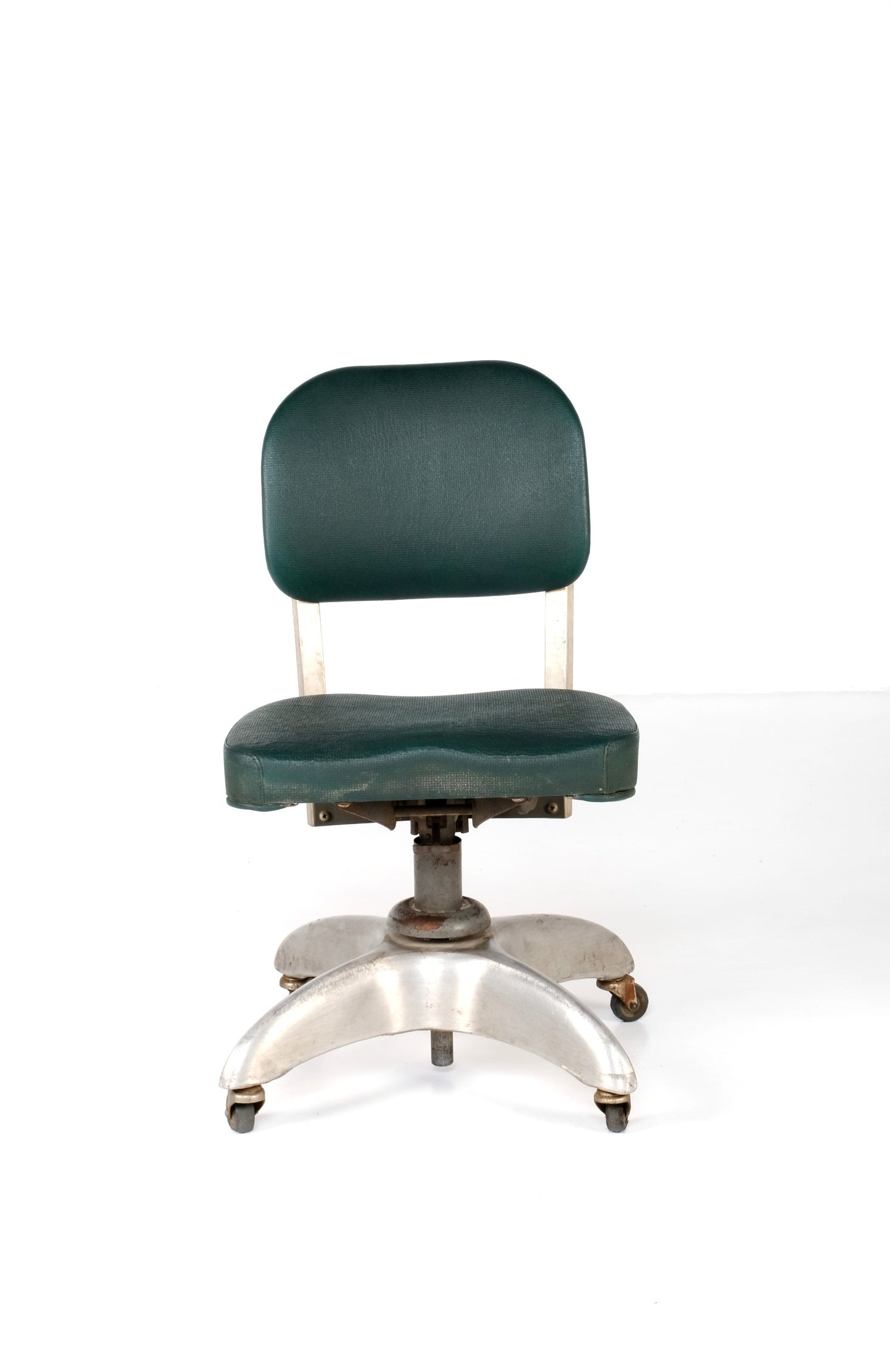 INDUSTRIAL OFFICE SWIVEL ARMLESS CHAIR