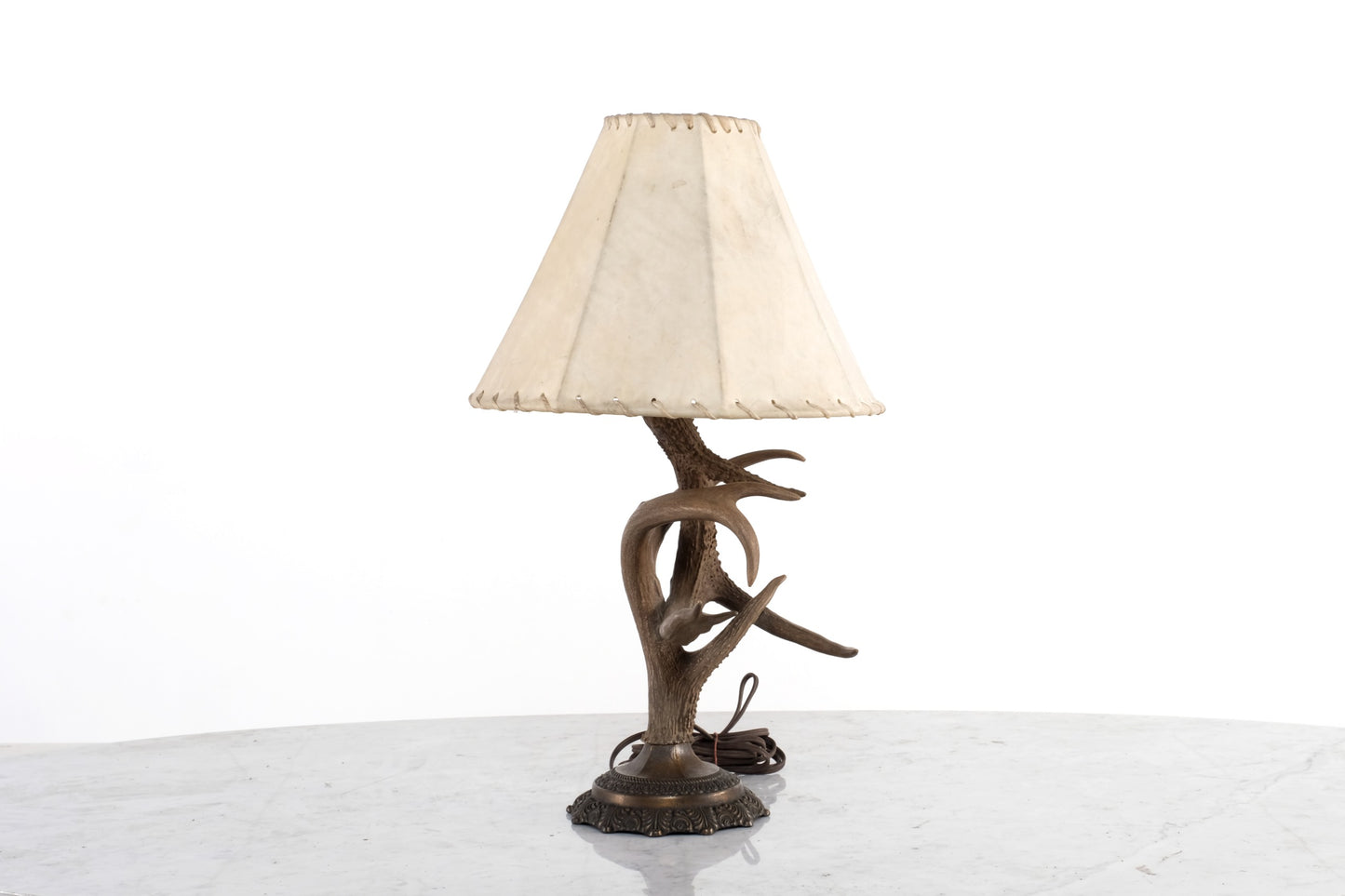 WHITETAIL DEER ANTHLER HORN LAMPSHADE
