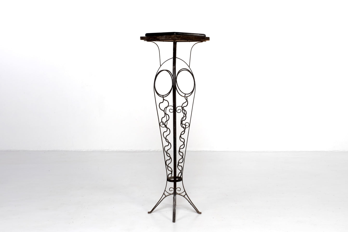 VINTAGE PLANT TABLE PEDESTAL