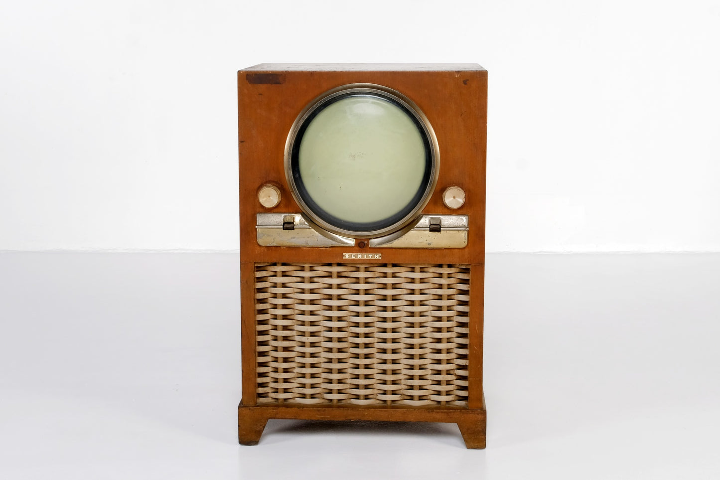 ZENITH 28T960