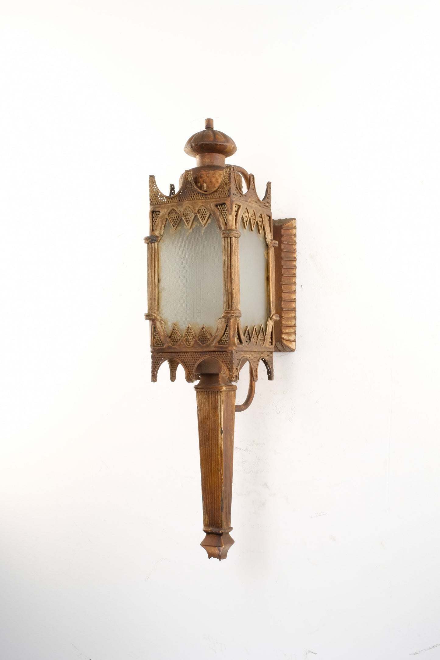BRONZE CHATEAU GOTHIC WALL LAMP