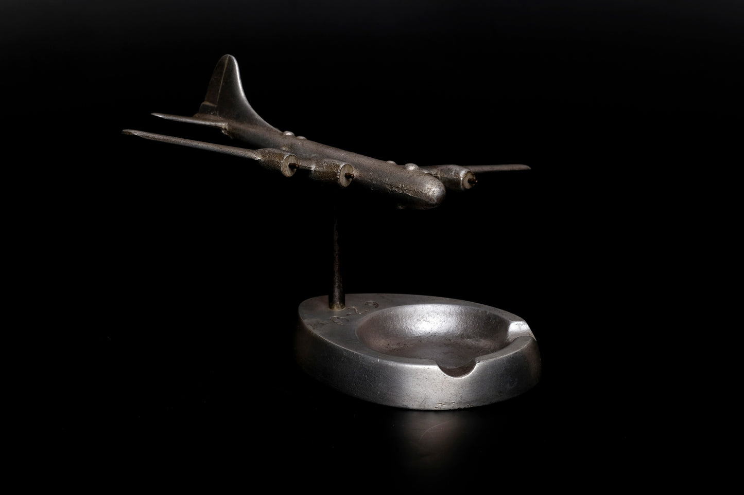 B-29 AIRCRAFT AVIATION MILITARY AIRPLANE ASHTRAY