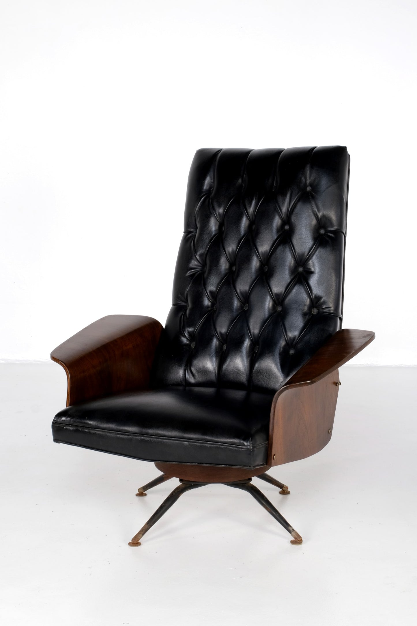 PLYCRAFT MULHAUSER EAMES ERA CHAIR WITH OTTOMAN BY: REDD TAYLOR
