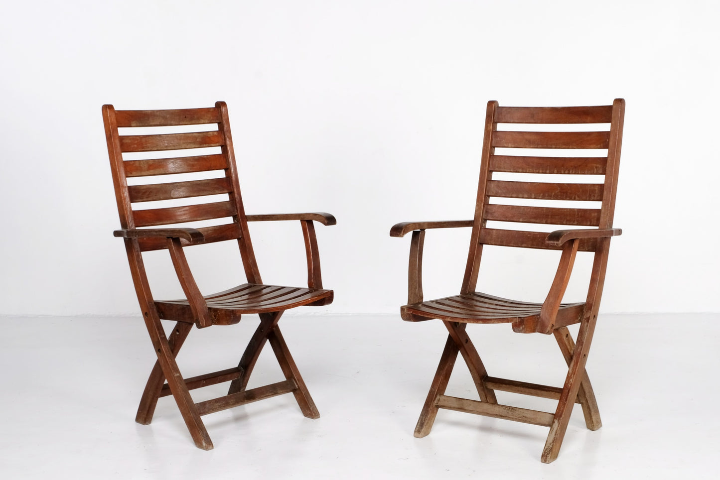 VINTAGE WOOD FOLDING ARMCHAIR BY: FELIX WOOD