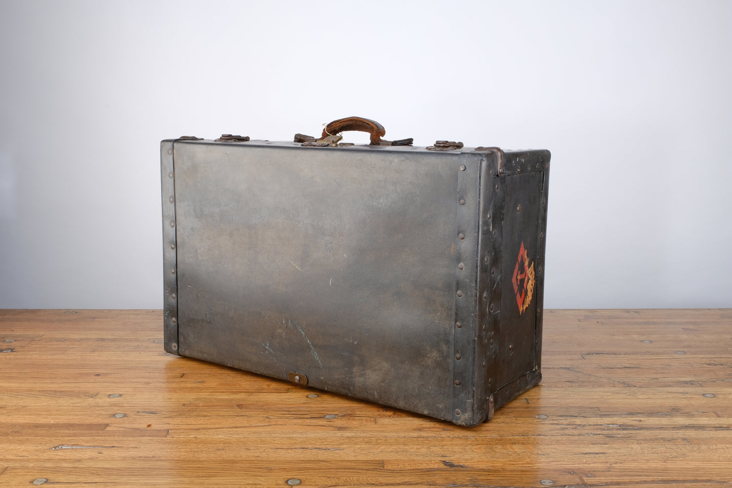 BLACK WOODEN AND FEBRI VINTAGE TRAVEL LUGGAGE