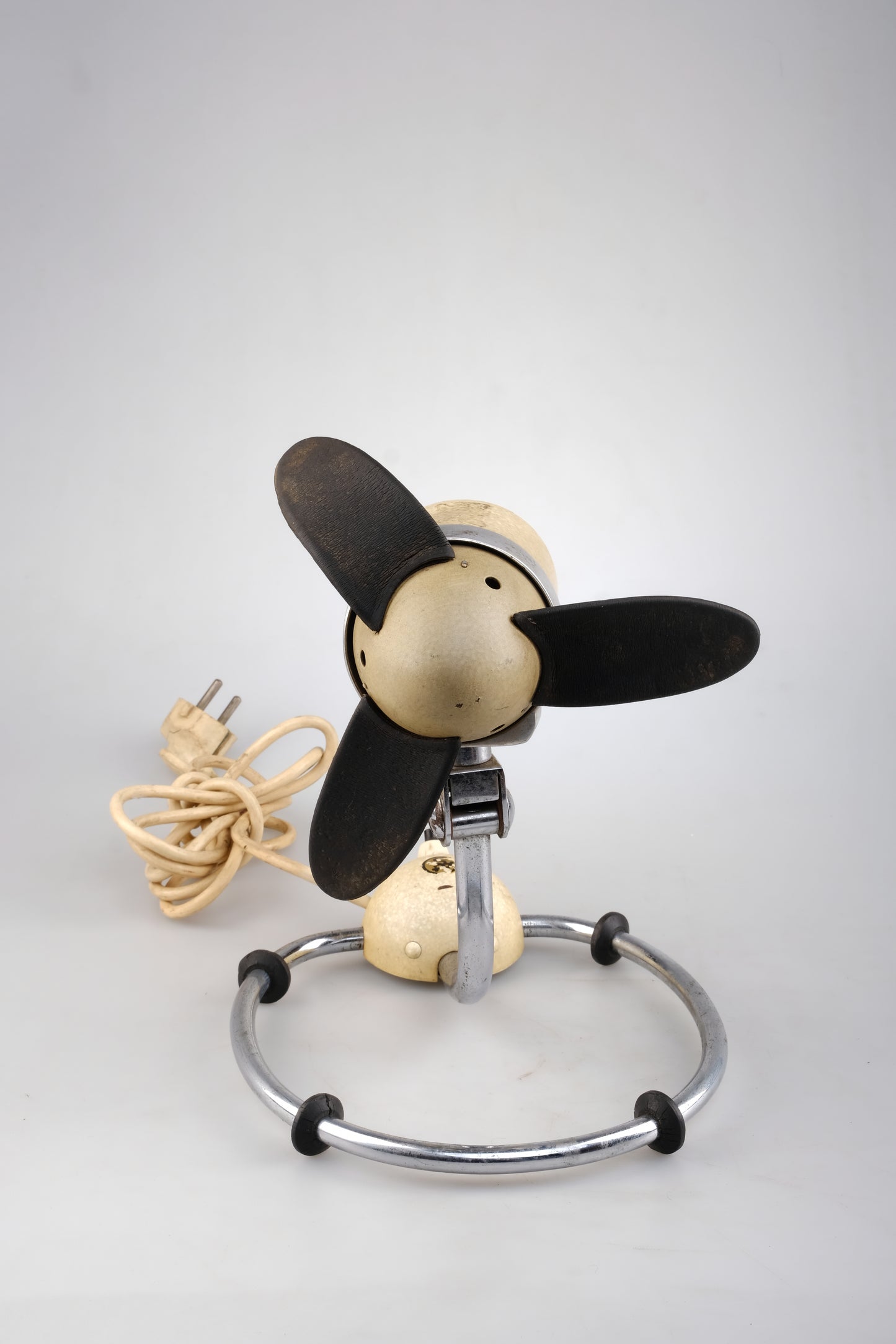GERMAN ELECTRIC DESK FAN