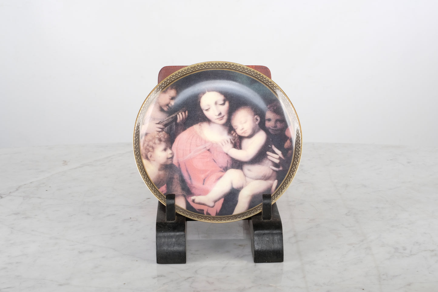 MOTHERHOOD PORCELAIN PLATE