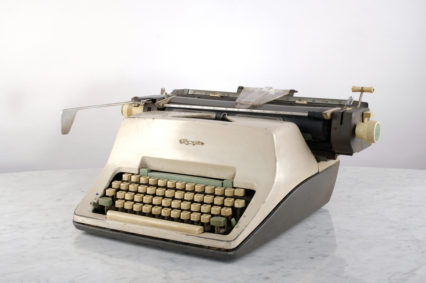 1967 OLYMPIA A.C WE HELM SHAVEN S63 TYPEWRITER