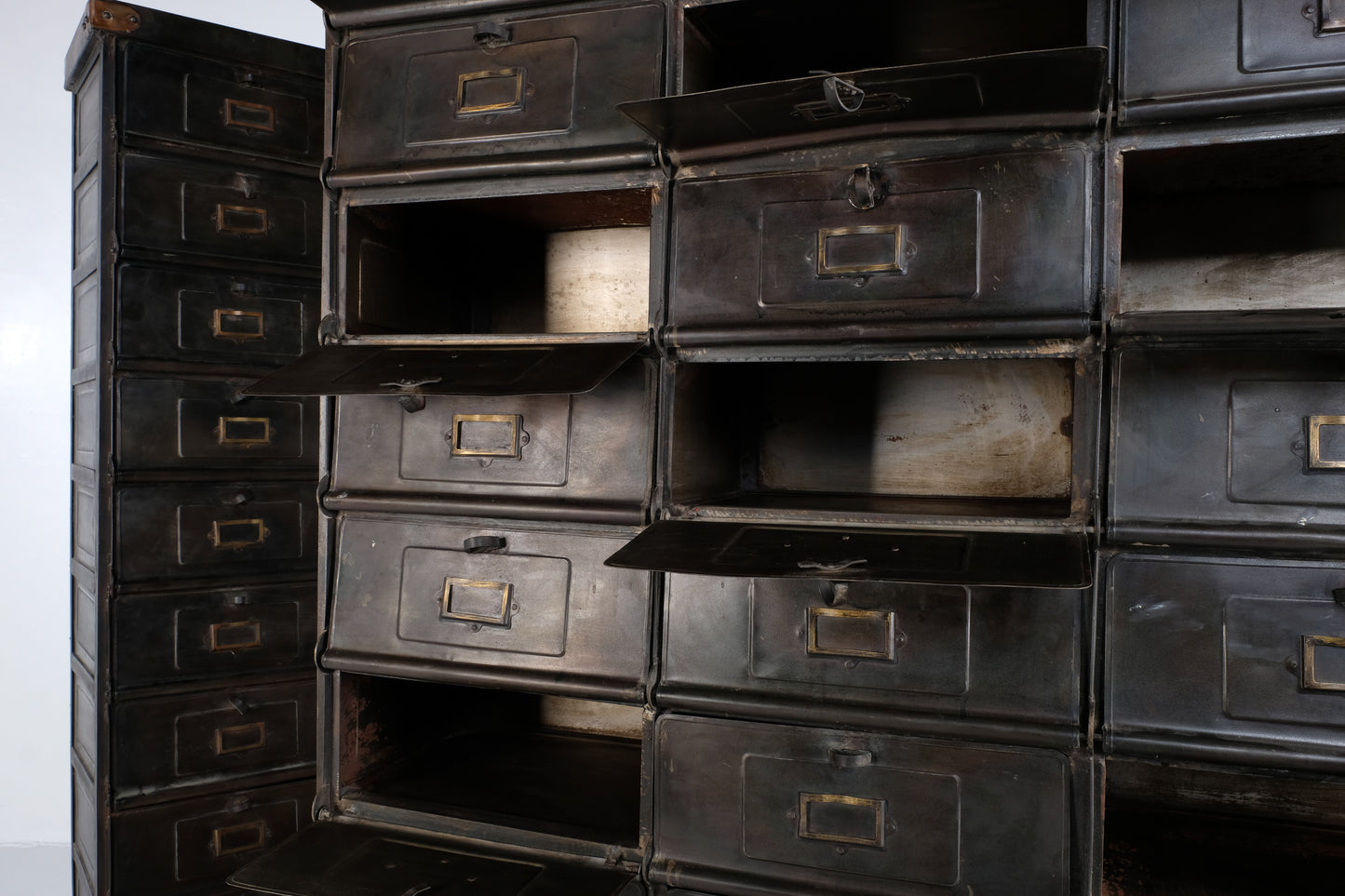 INDUSTRIAL STRAFOR CLAPET FILING CABINET